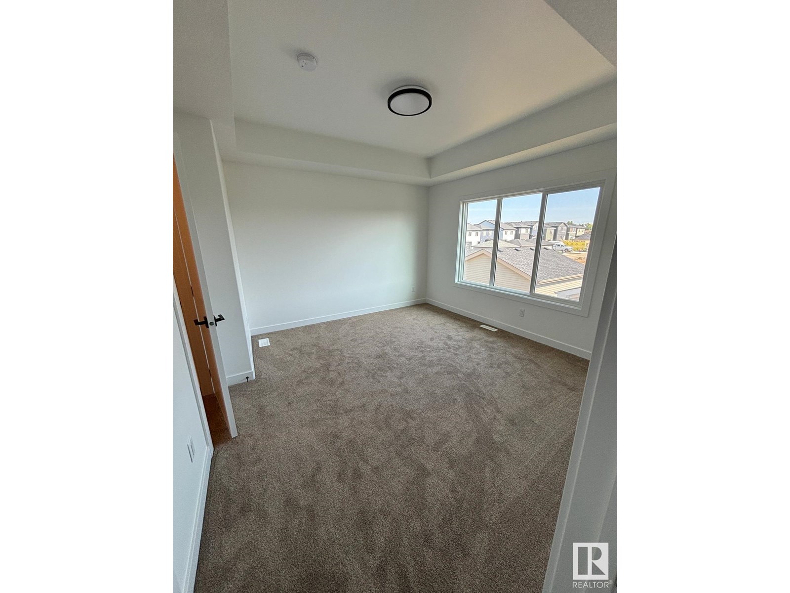 4207 38 St Property Photo 13