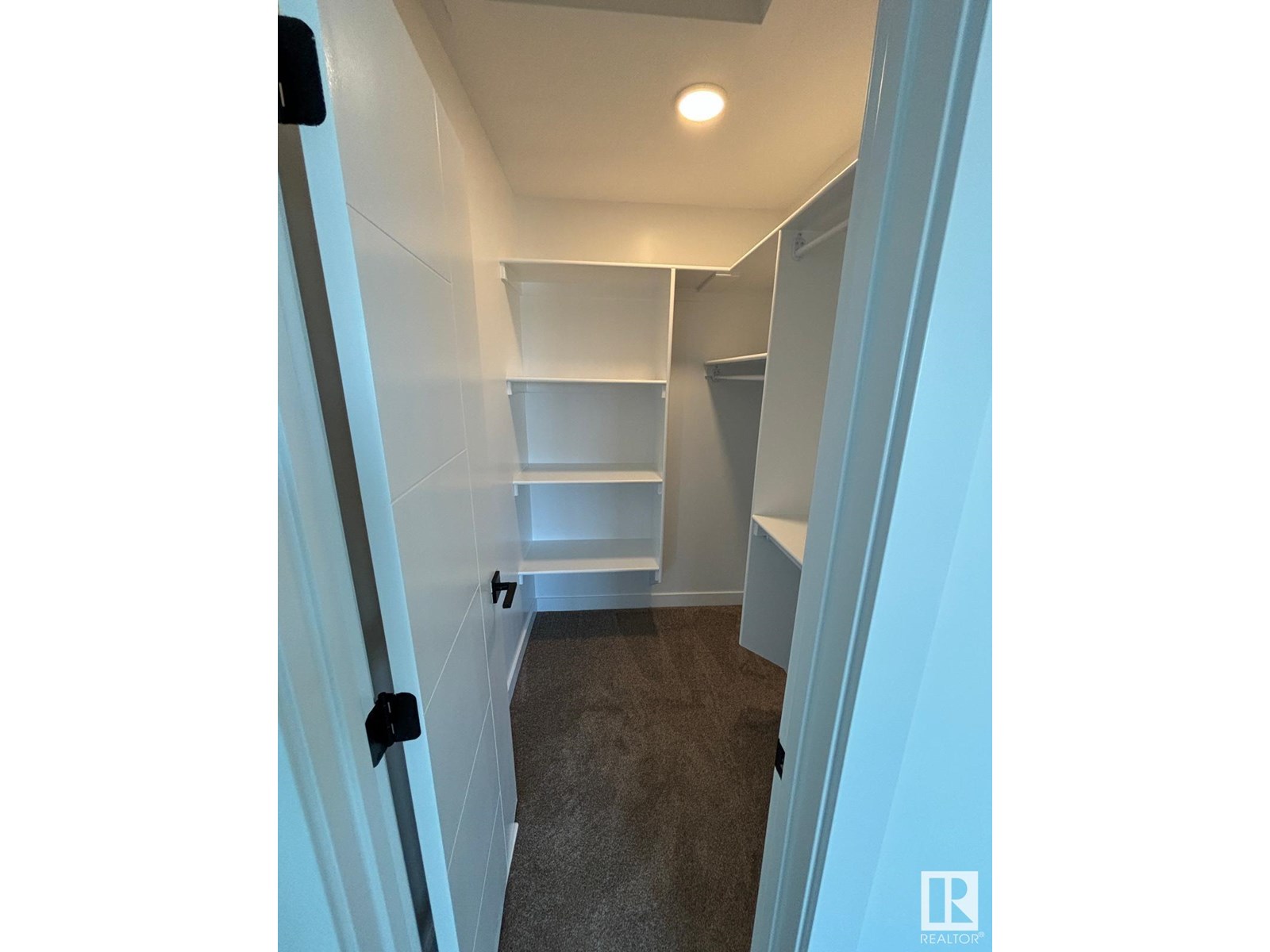 4207 38 St Property Photo 14