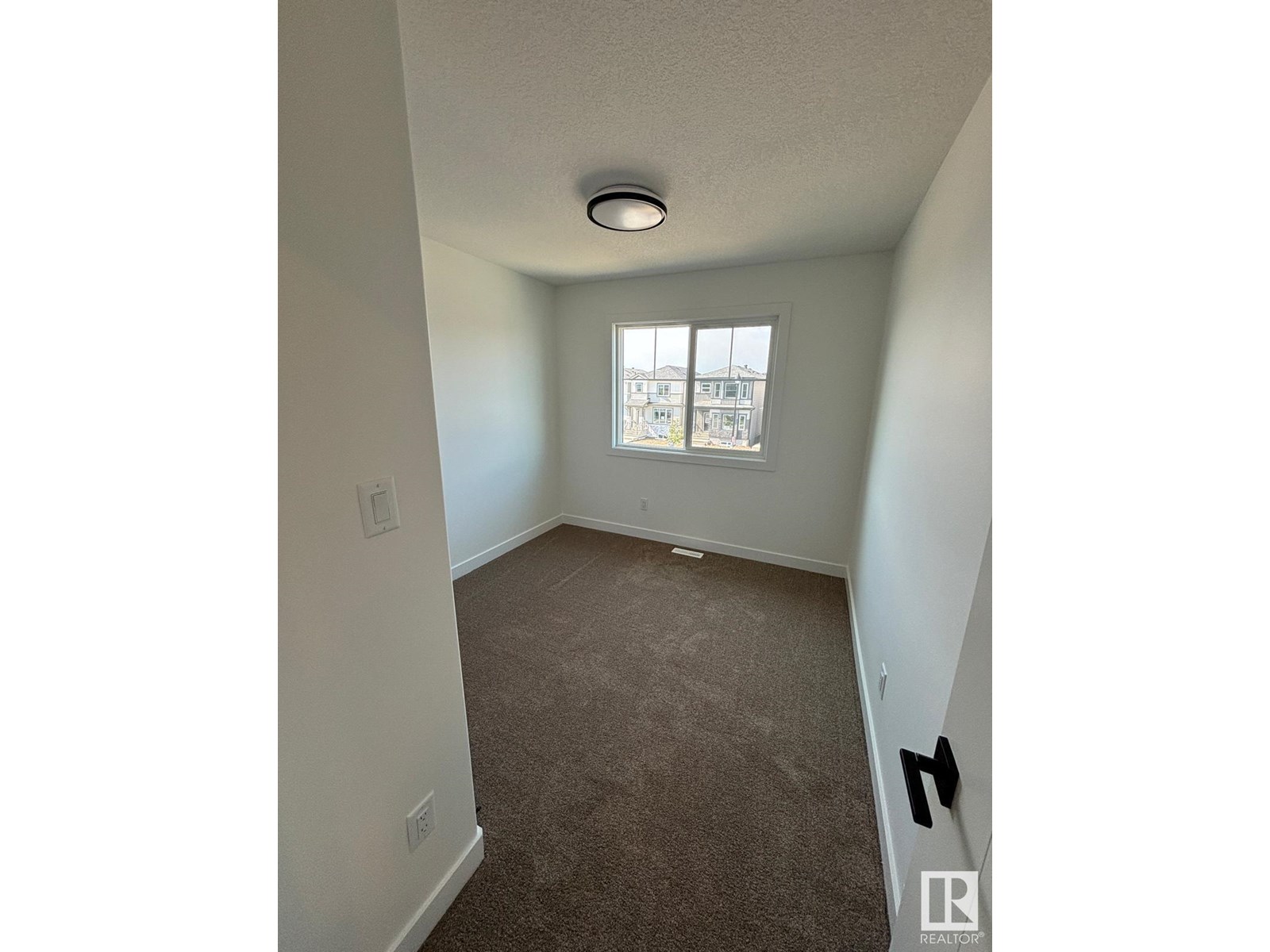 4207 38 St Property Photo 19