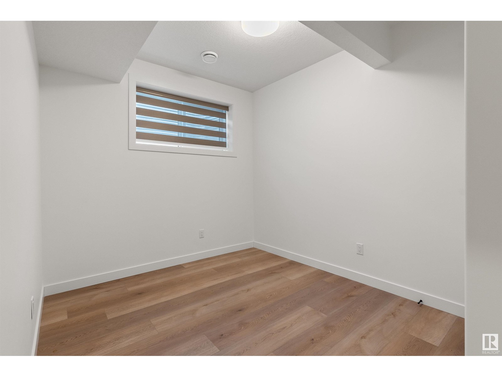 4207 38 St Property Photo 22