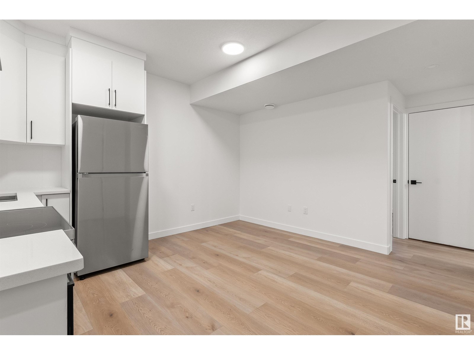 4207 38 St Property Photo 23
