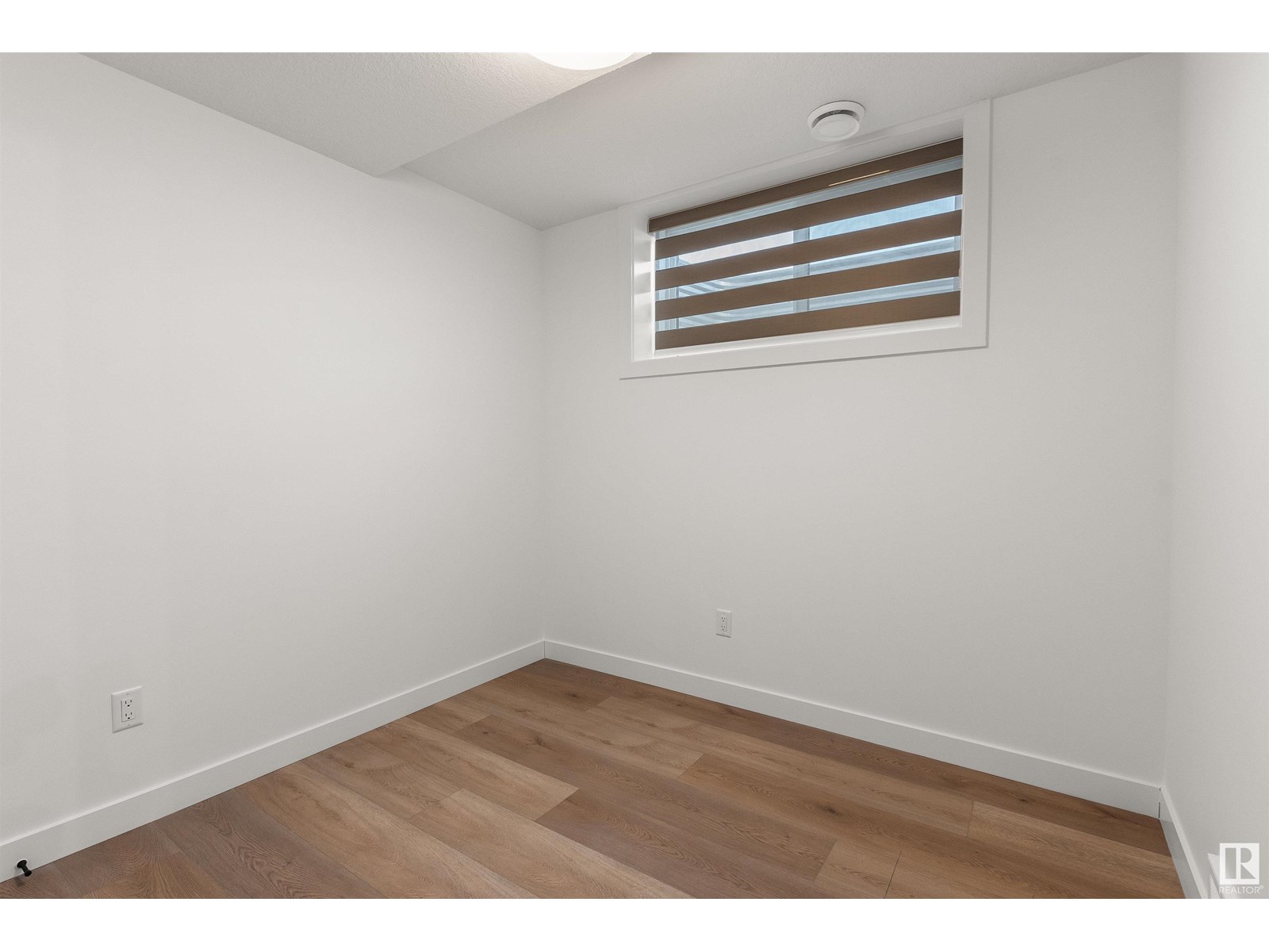 4207 38 St Property Photo 27