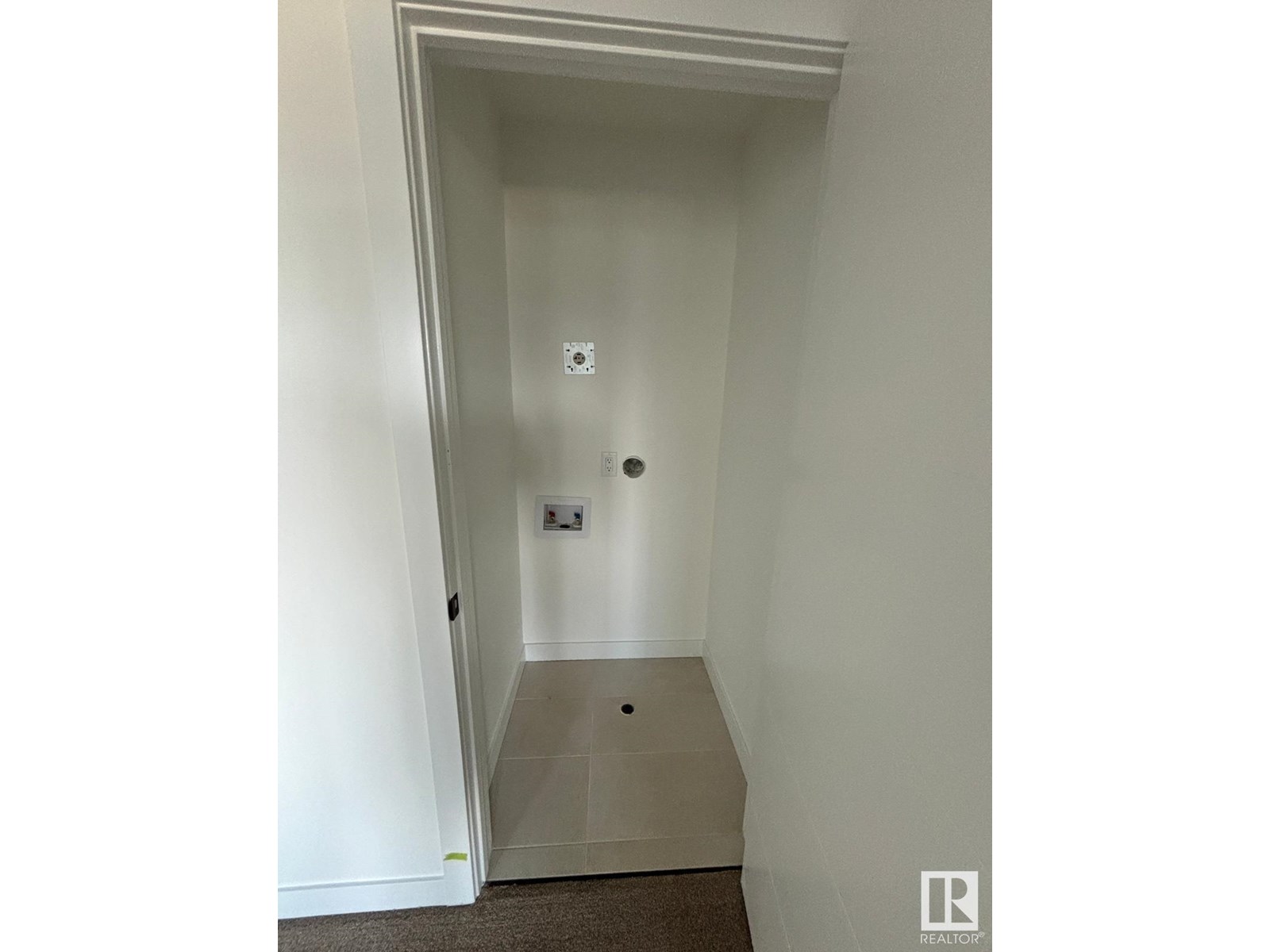 4207 38 St Property Photo 35