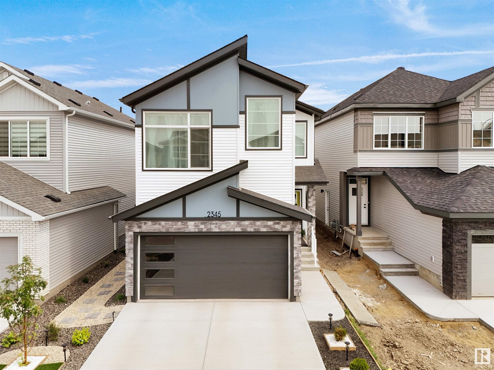 2345 158A ST SW Property Photo 1