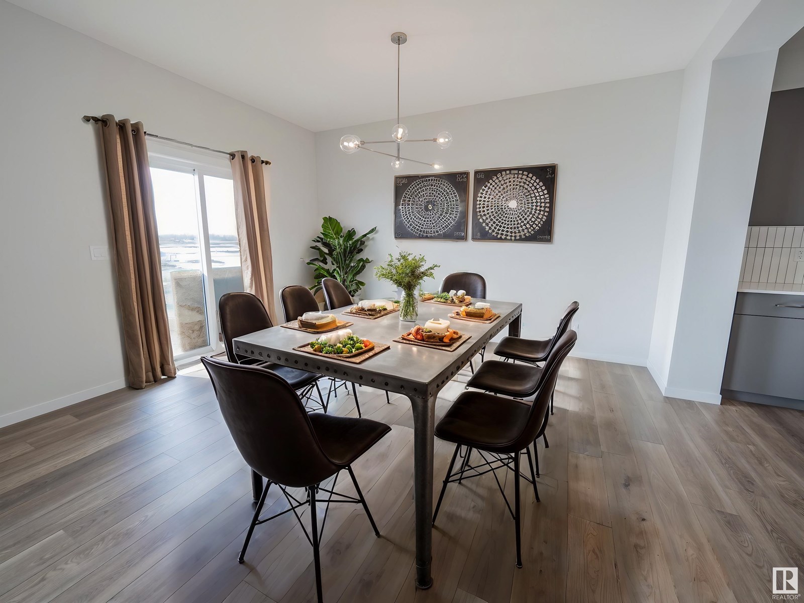 7139 177 Av Nw Property Photo 12