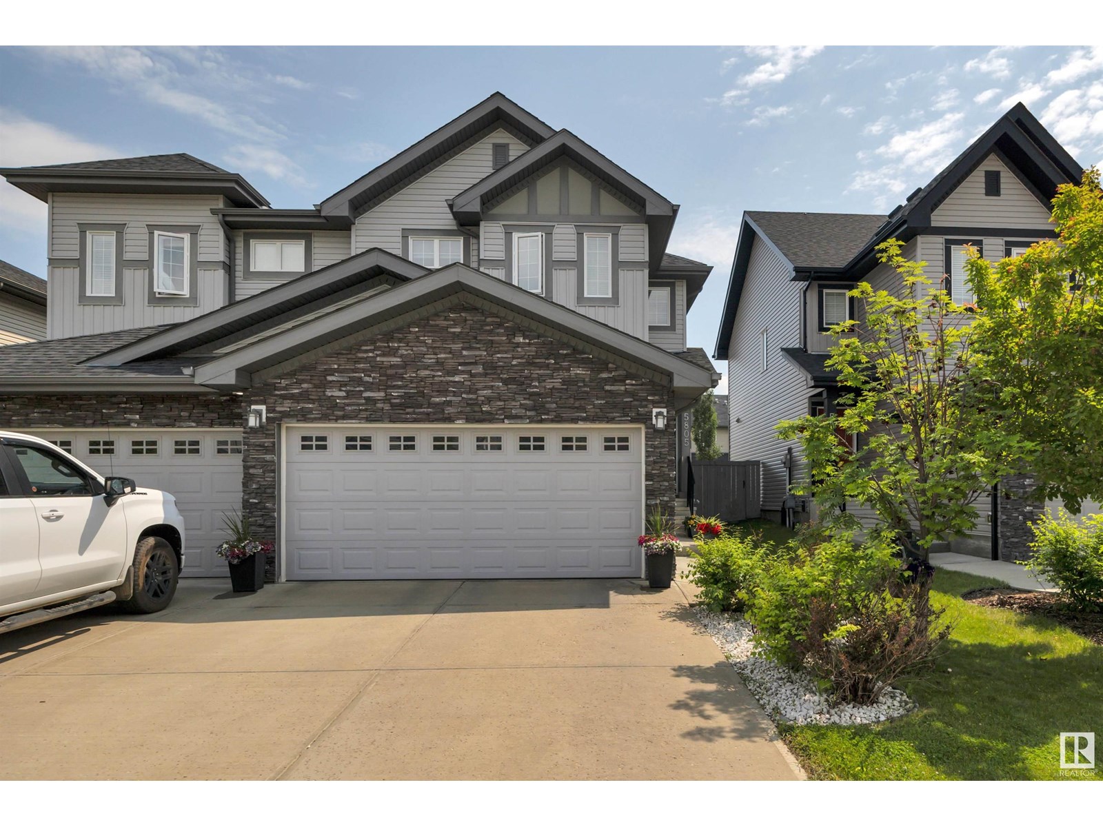 5805 64 ST