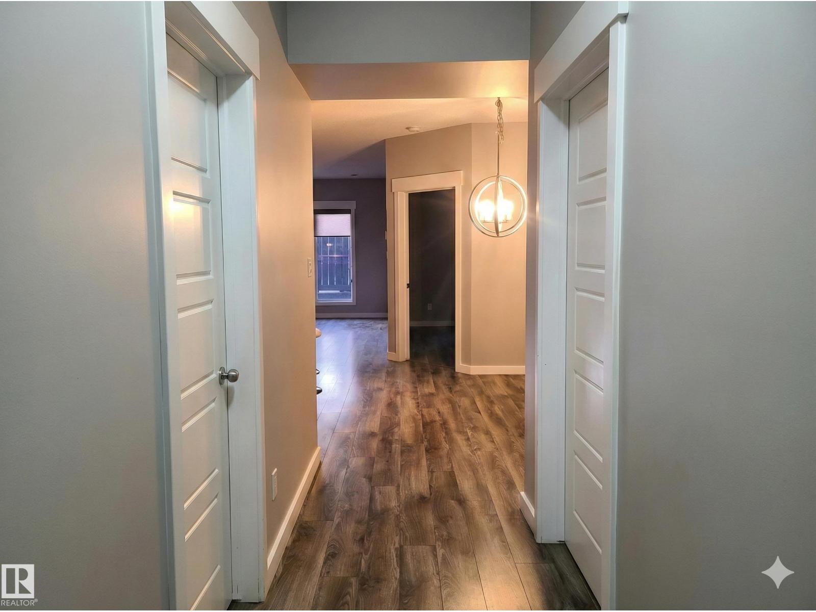 #108 10518 113 St Nw Property Photo 3