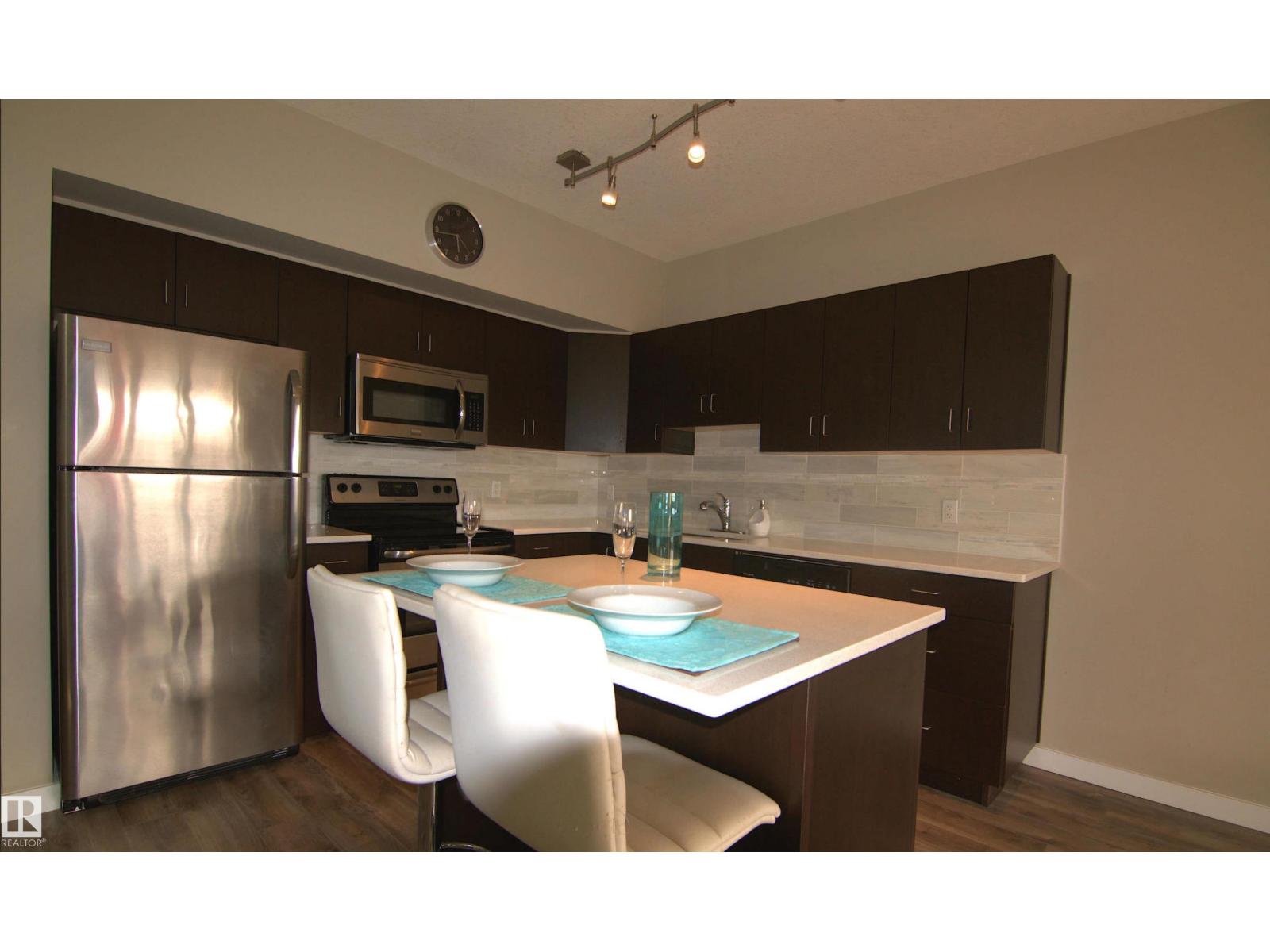 #108 10518 113 St Nw Property Photo 4
