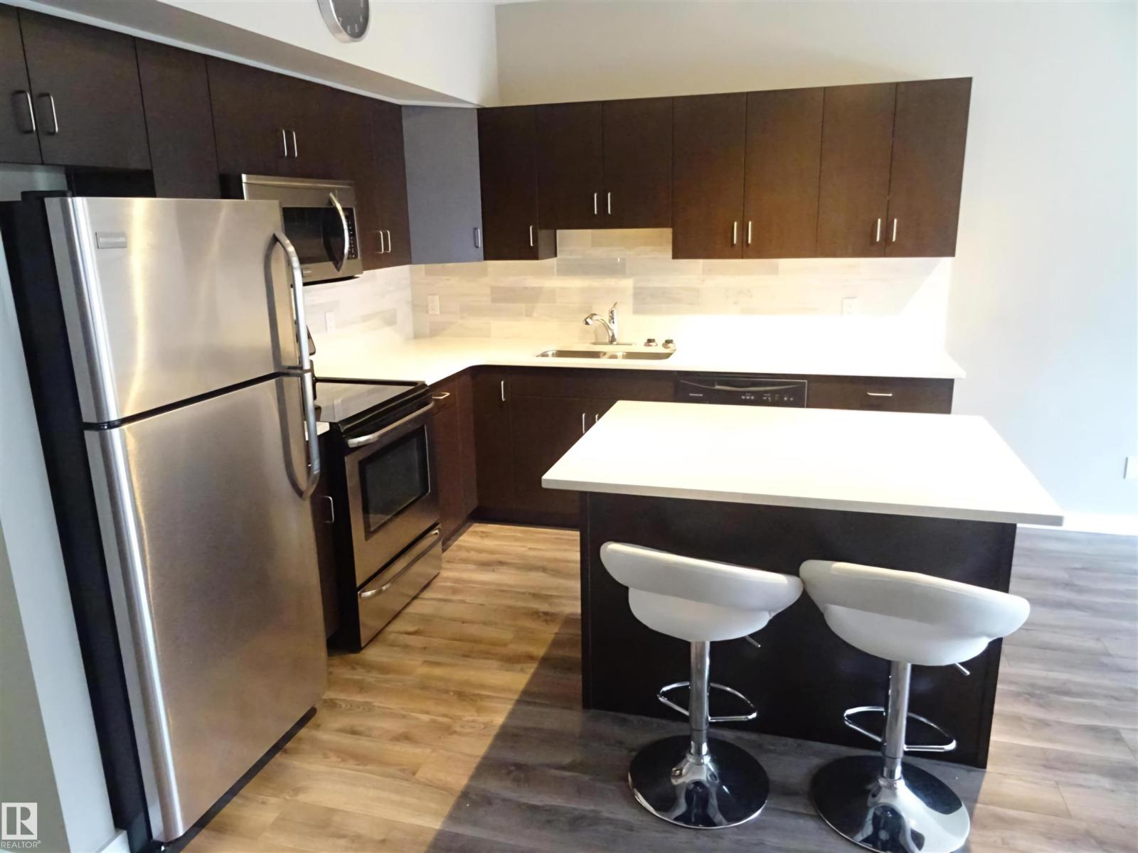 #108 10518 113 St Nw Property Photo 5