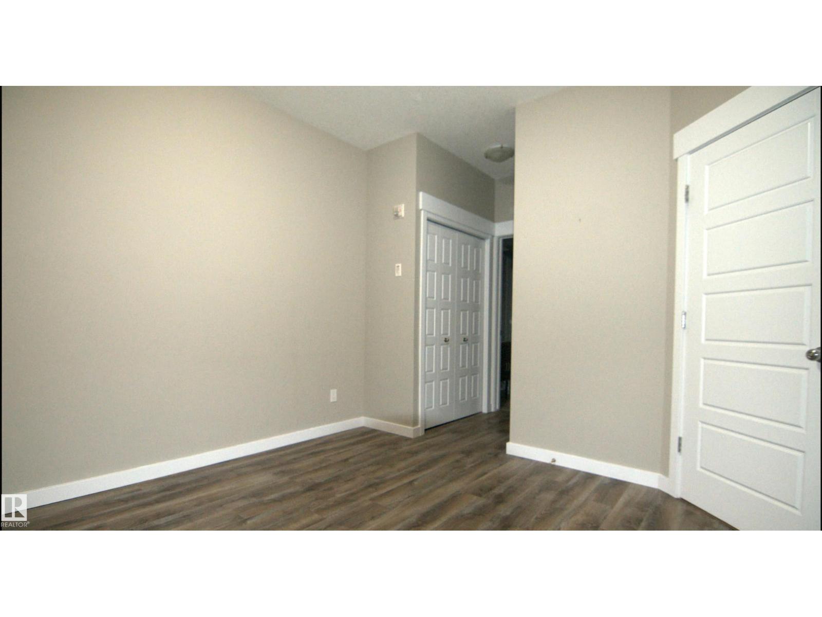 #108 10518 113 St Nw Property Photo 8