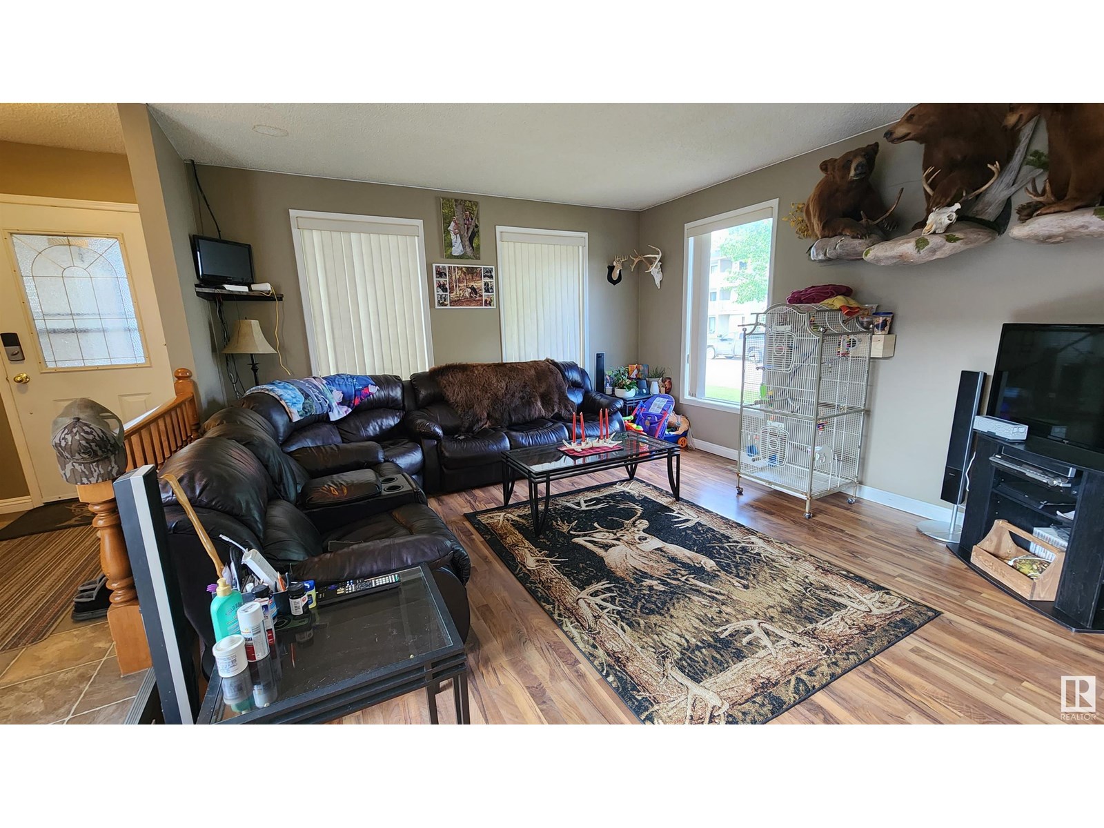 5101 58 Av Property Photo 7