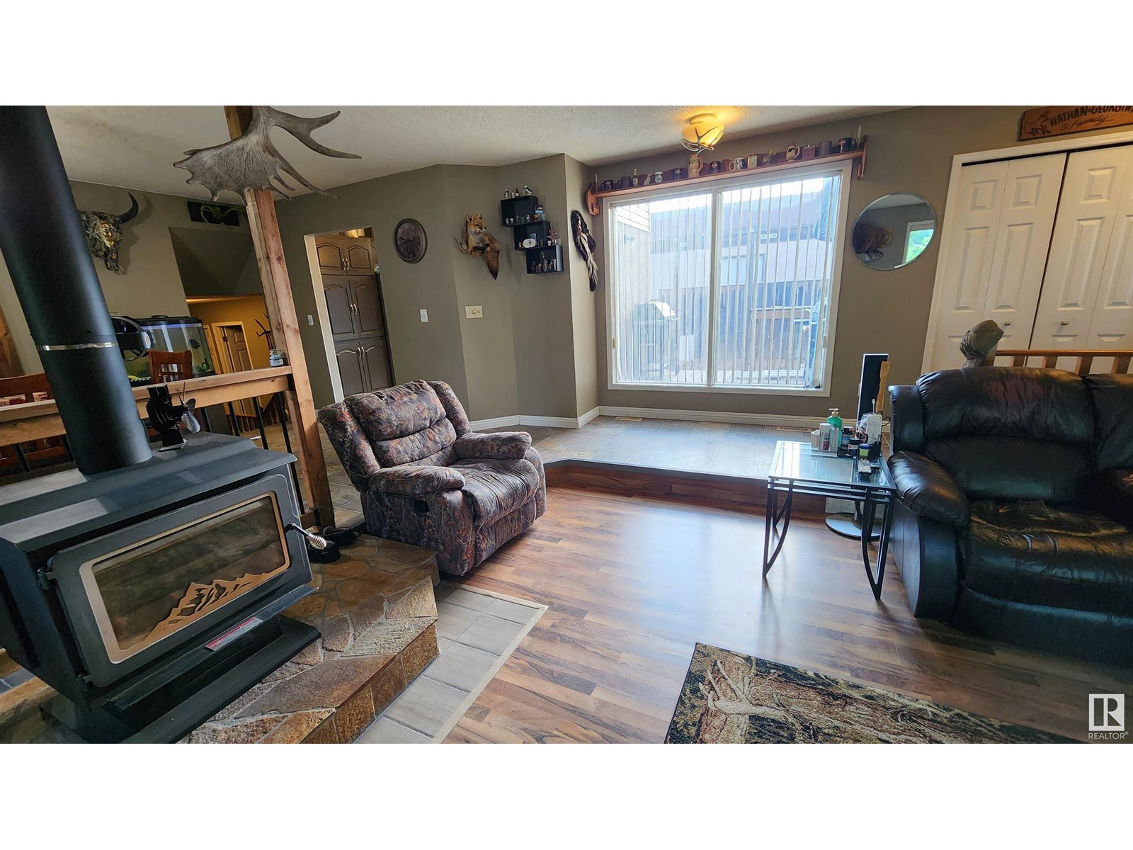 5101 58 Av Property Photo 9