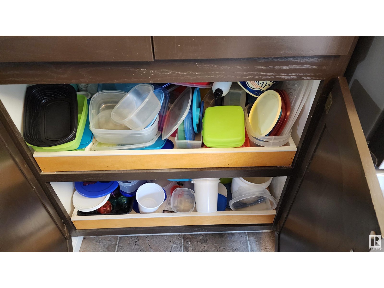 5101 58 Av Property Photo 14