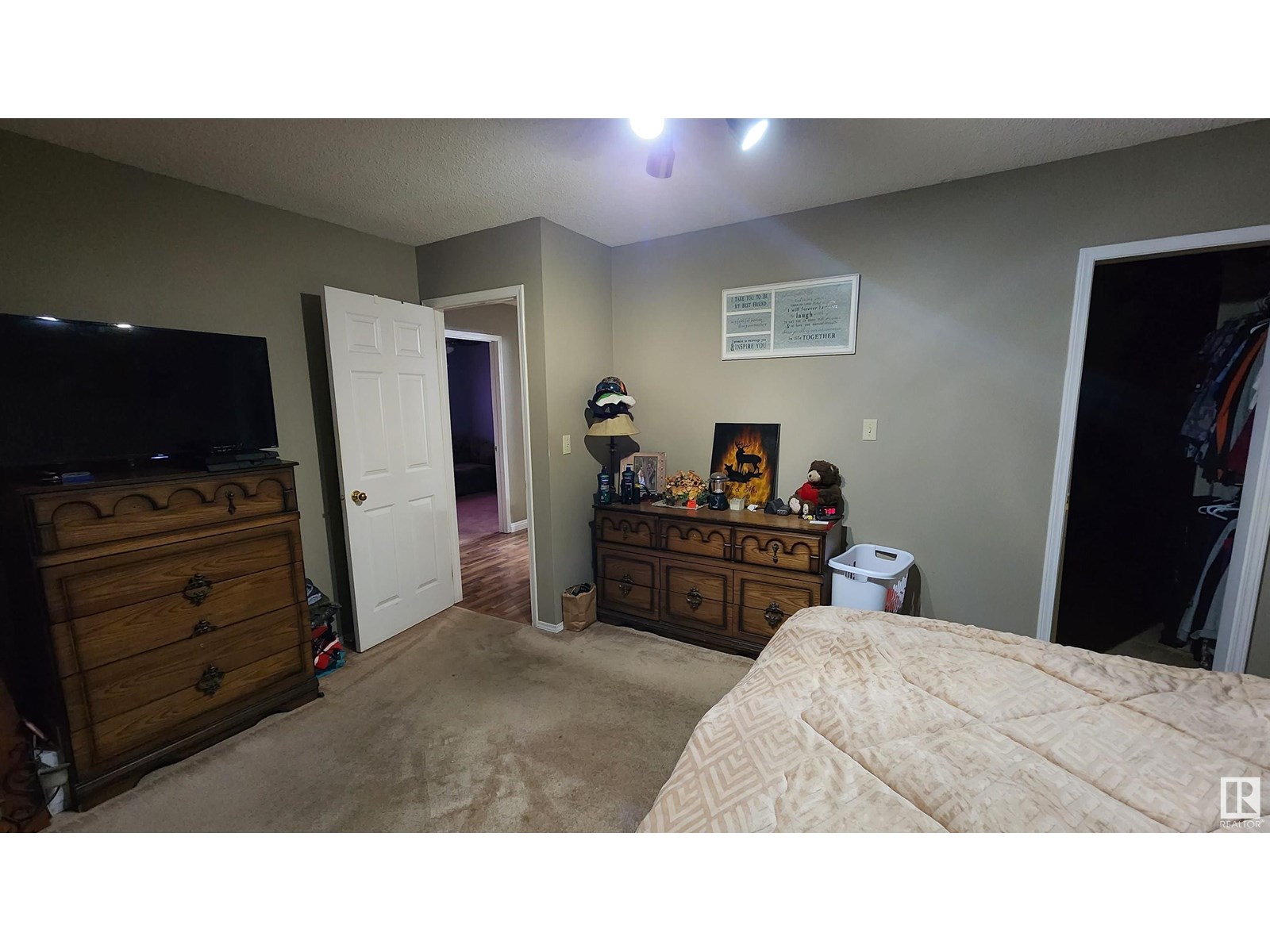 5101 58 Av Property Photo 21