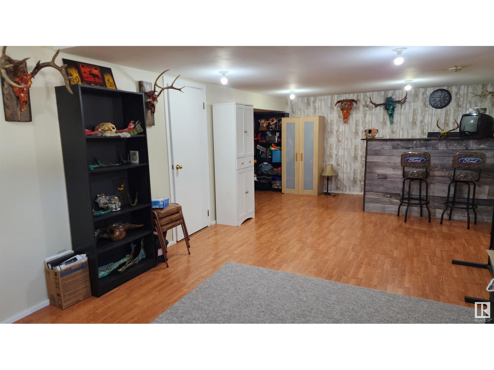 5101 58 Av Property Photo 29