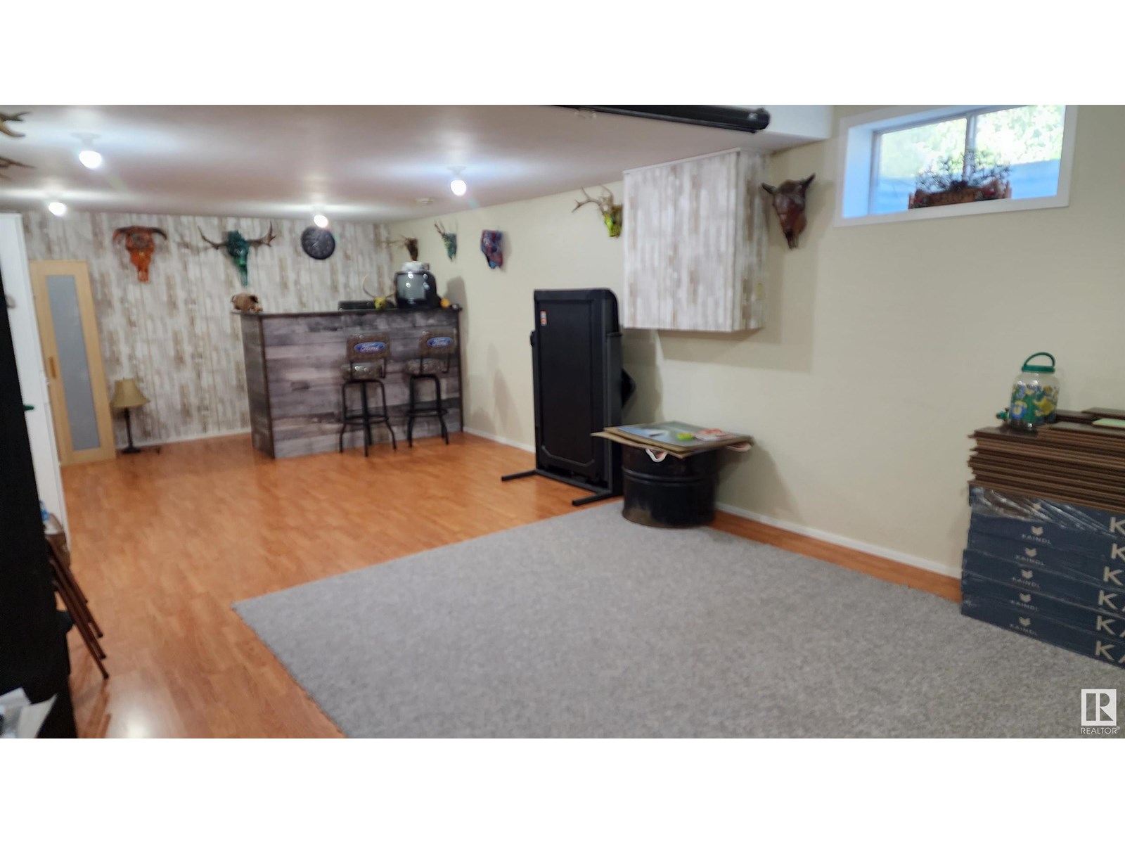 5101 58 Av Property Photo 33