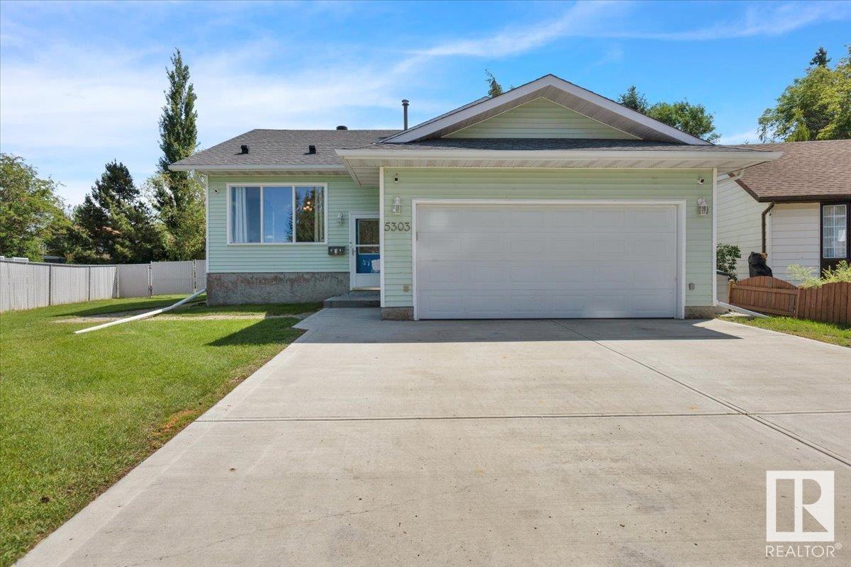 5303 50 Av Property Photo 1