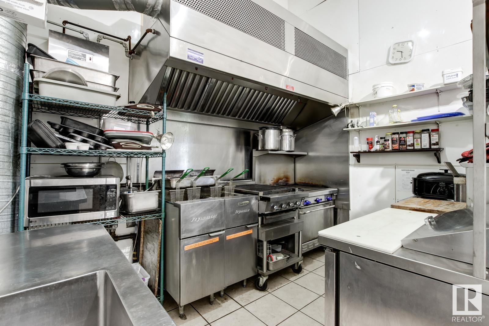 63001 Ab-831 Property Photo 15