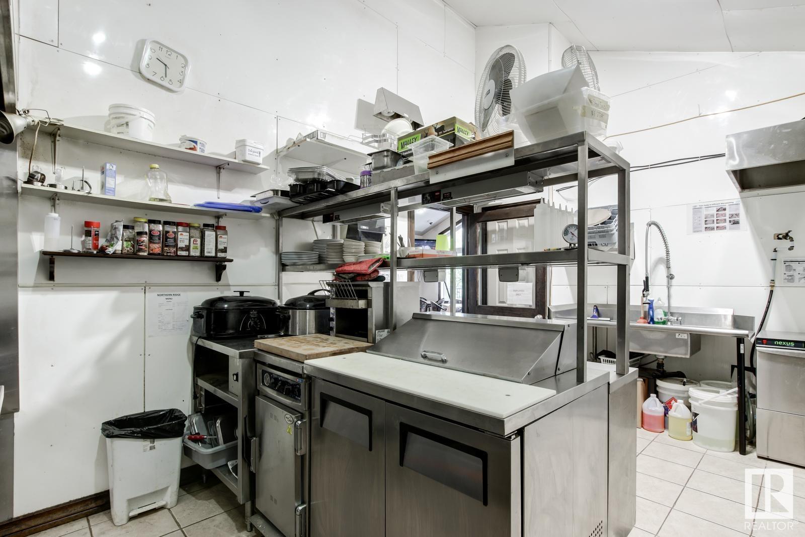 63001 Ab-831 Property Photo 16