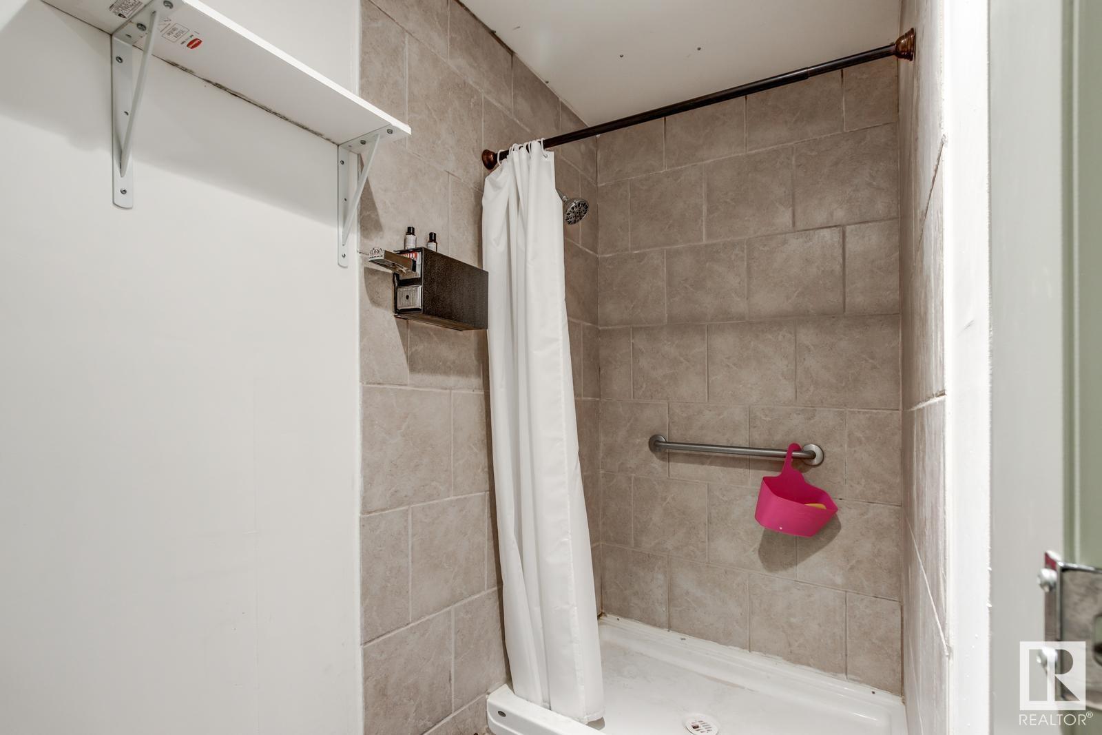 63001 Ab-831 Property Photo 18