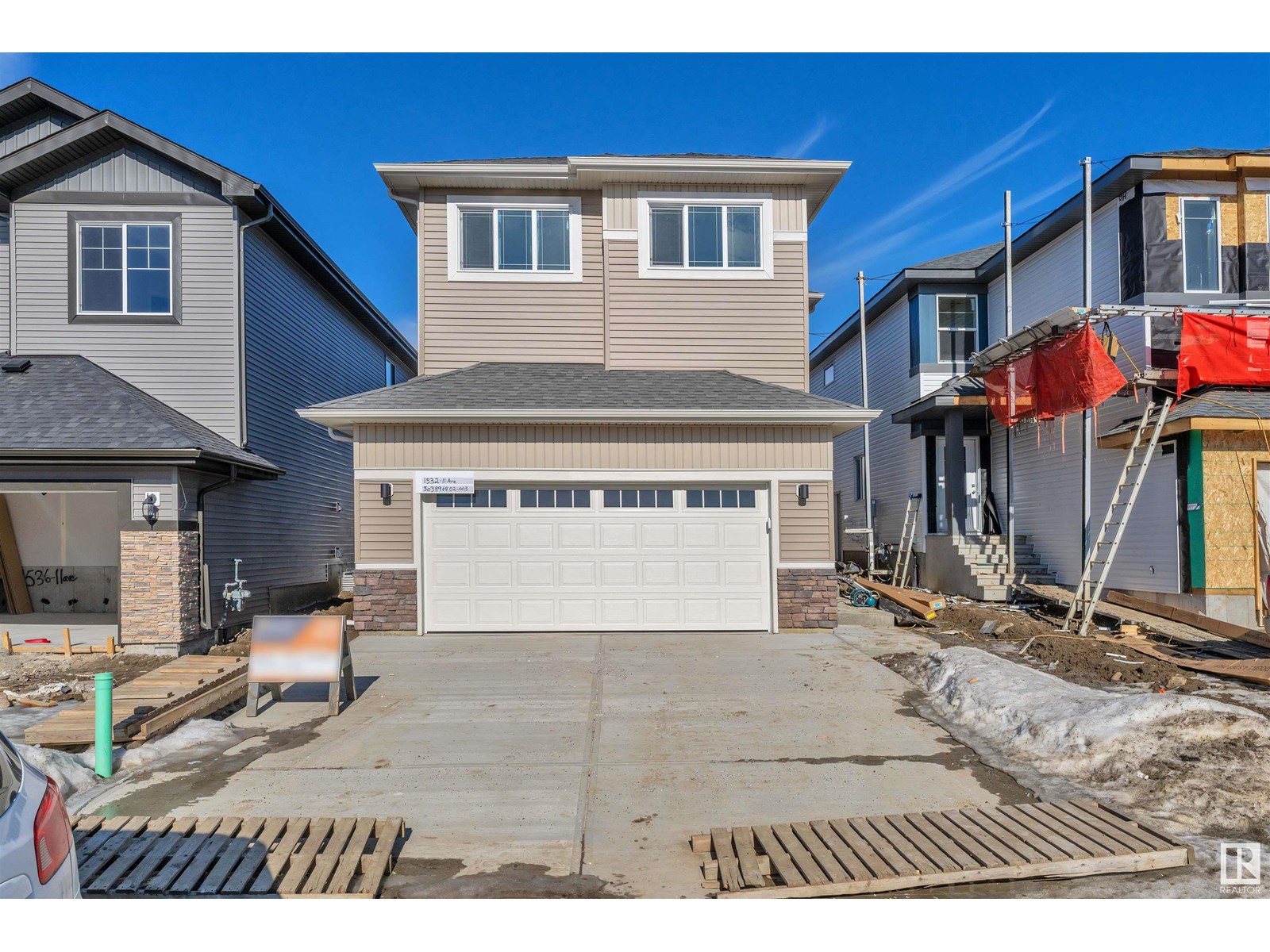 1532 11 AV NW Property Photo 1