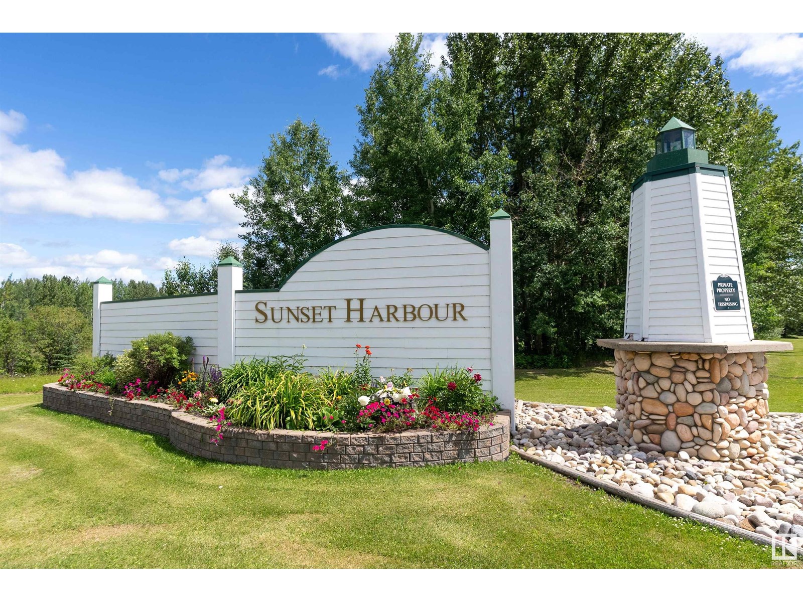 3 Sunset HB Property Photo 1