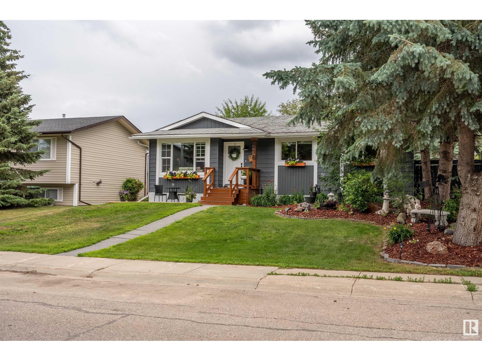 216 20 St Property Photo 1