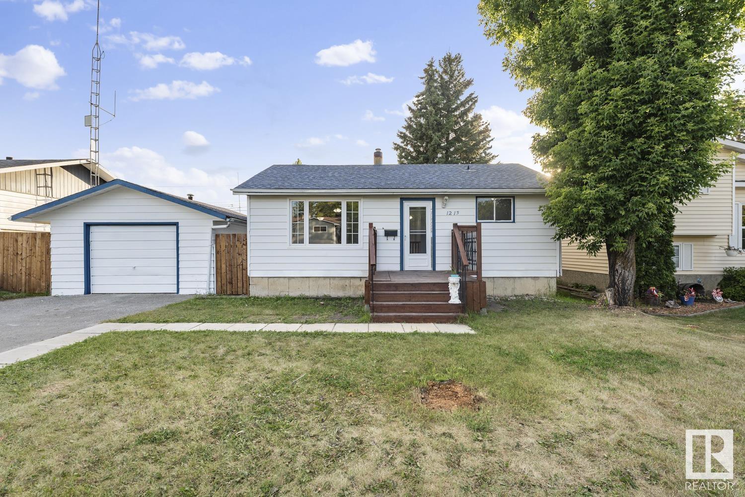 1213 10 St Property Photo 1