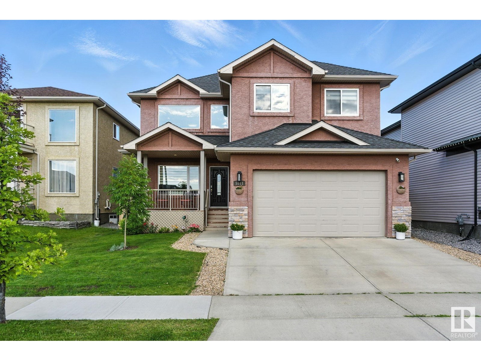 5511 42 St Property Photo 1