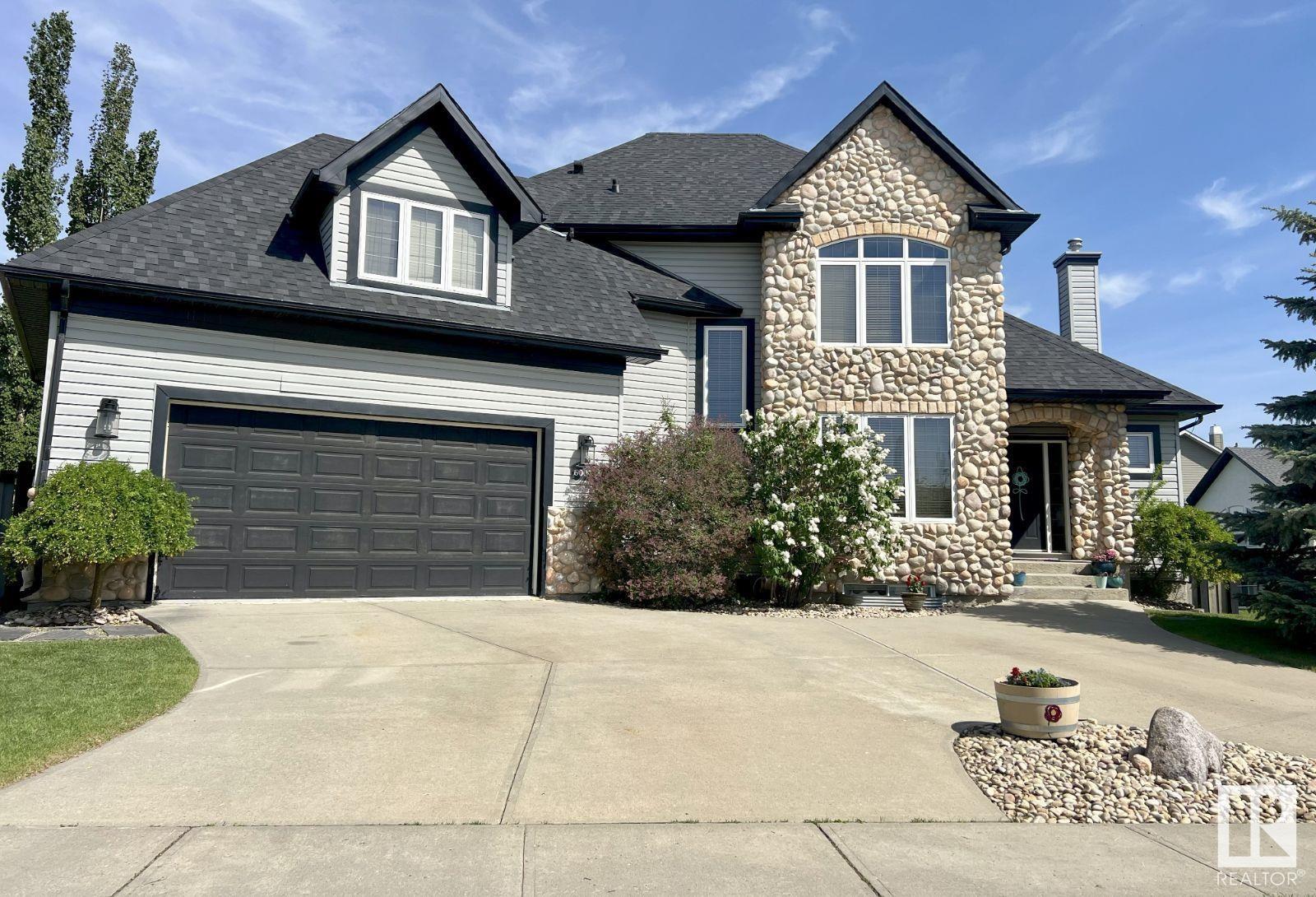6004 32 Av Property Photo 1