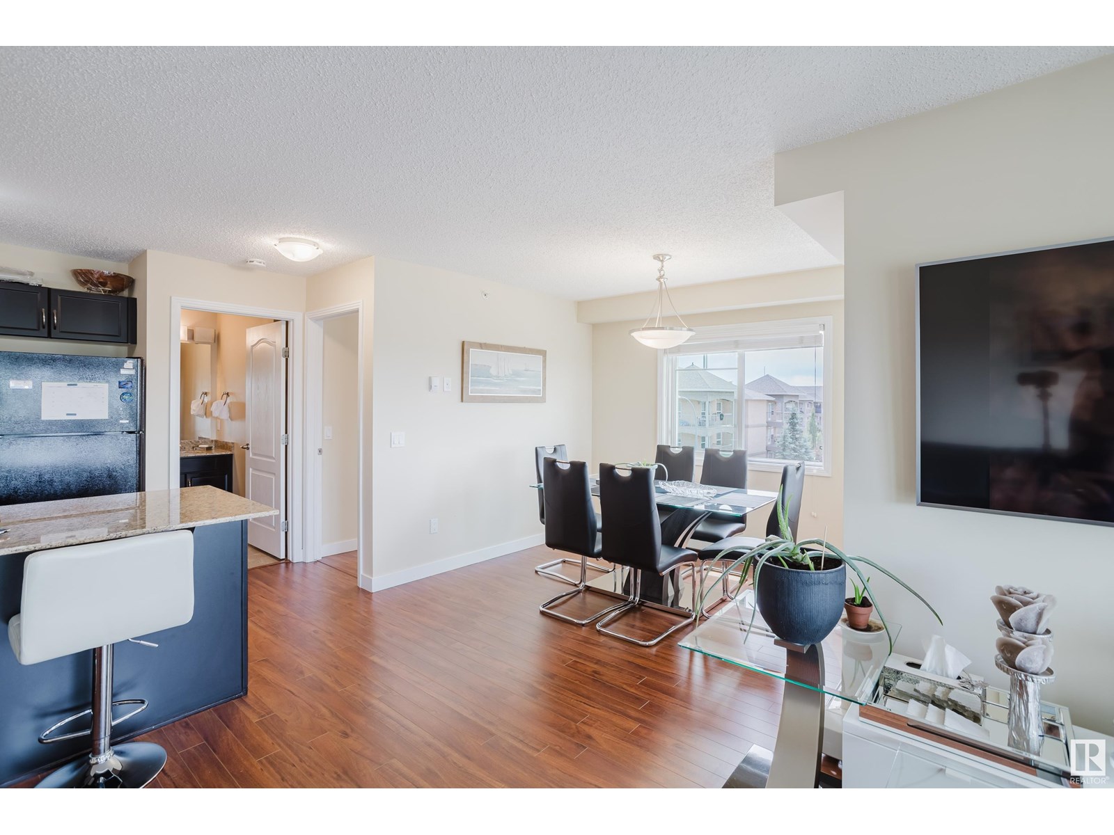 #415 12650 142 Av Nw Property Photo 11