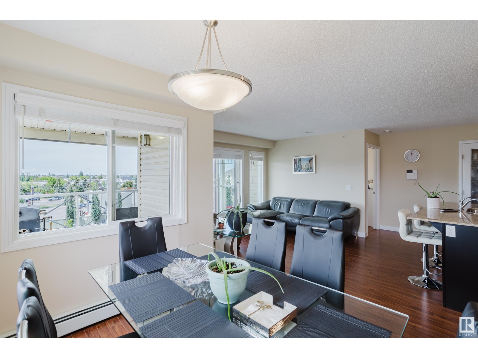 #415 12650 142 Av Nw Property Photo 17