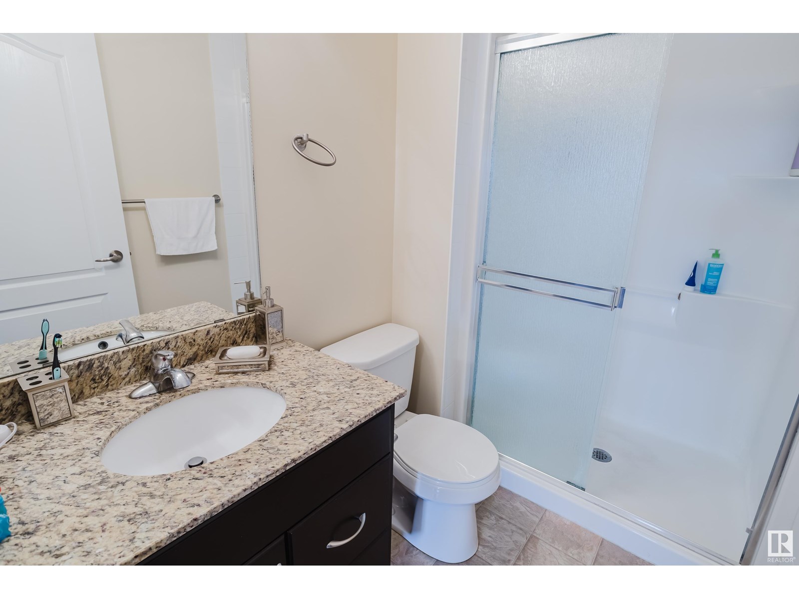 #415 12650 142 Av Nw Property Photo 27