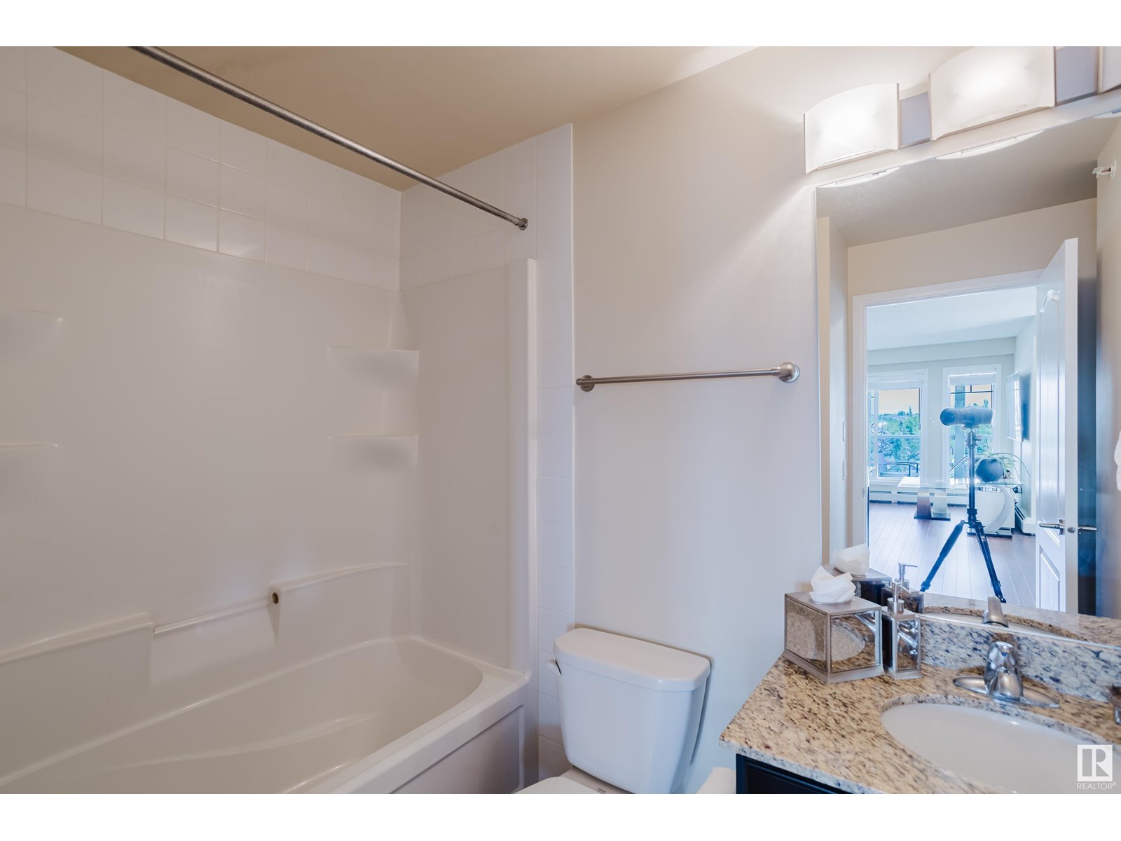 #415 12650 142 Av Nw Property Photo 30