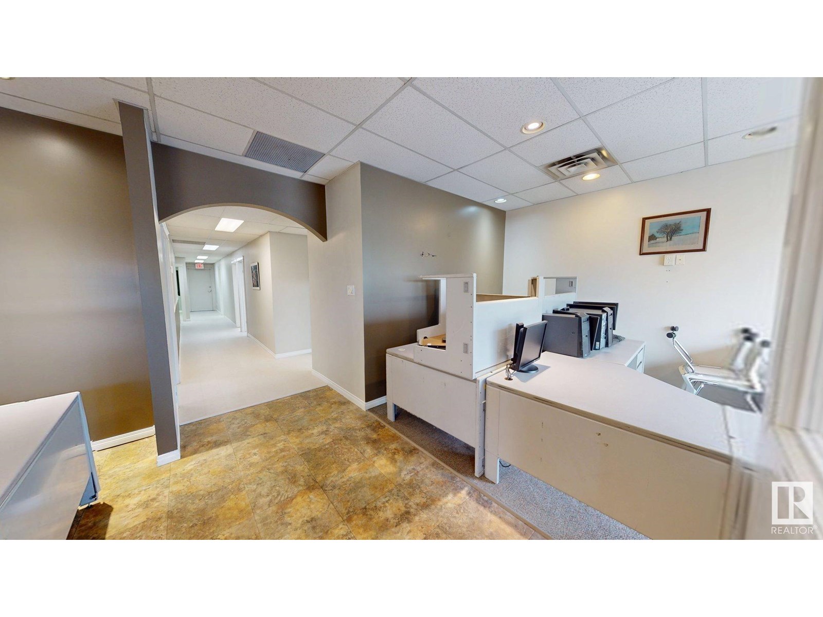 #2 5211 50 ST Property Photo 1
