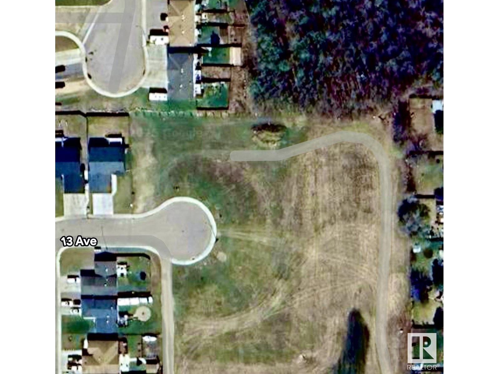 1304 13 AV Property Photo 1