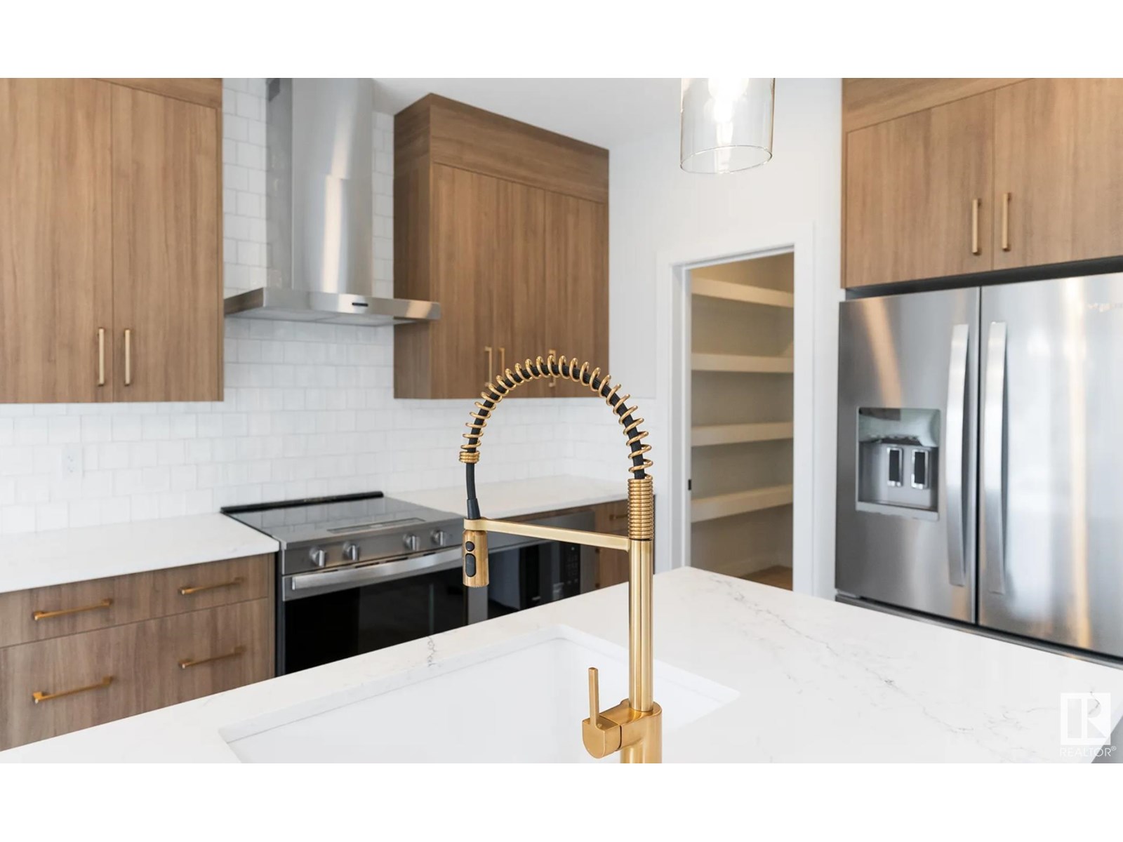 3230 Dixon Wy Sw Property Photo 3