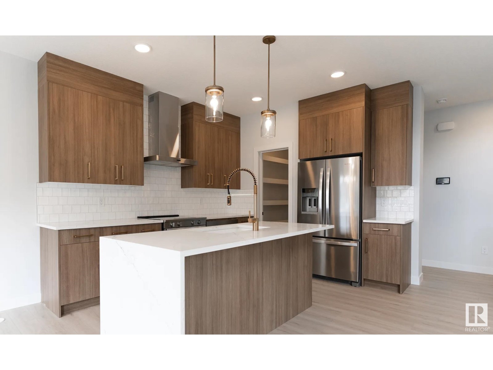 3230 Dixon Wy Sw Property Photo 4