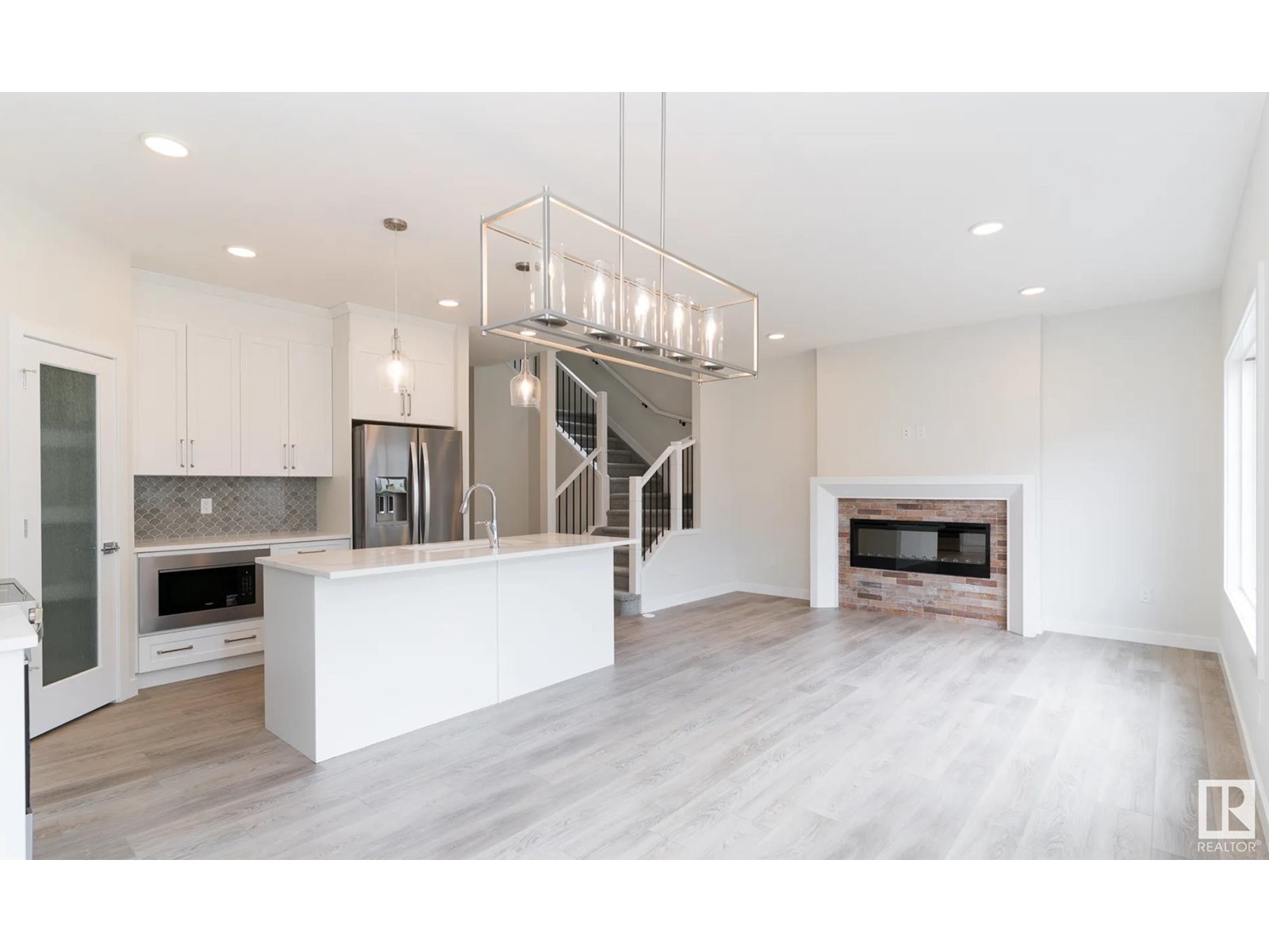 3216 Dixon Wy Sw Property Photo 4