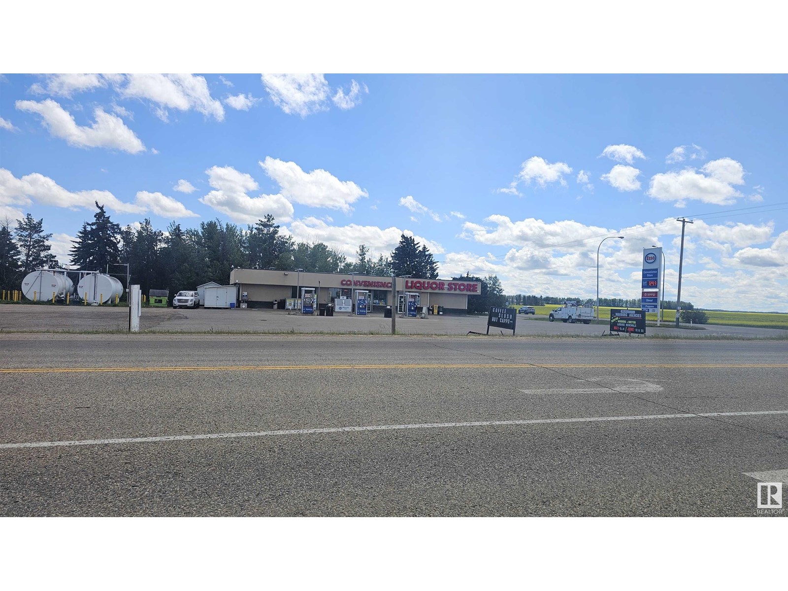 6011 50 St Property Photo 1