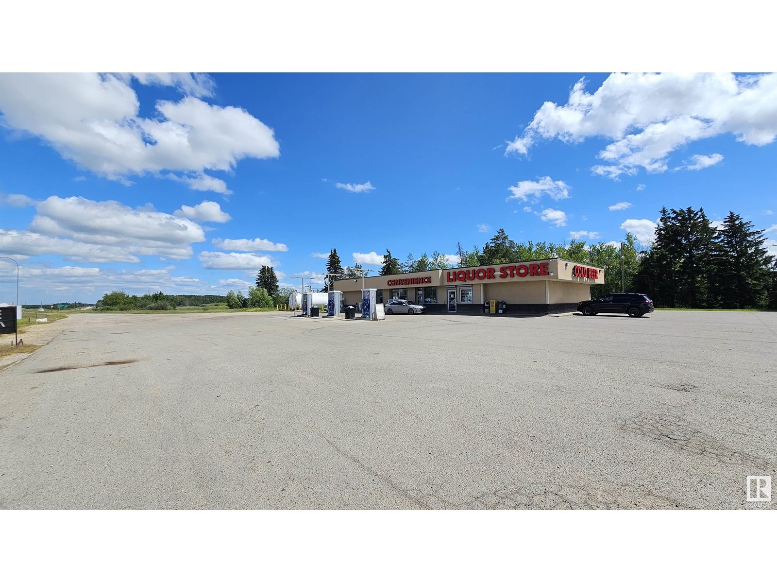 6011 50 St Property Photo 10