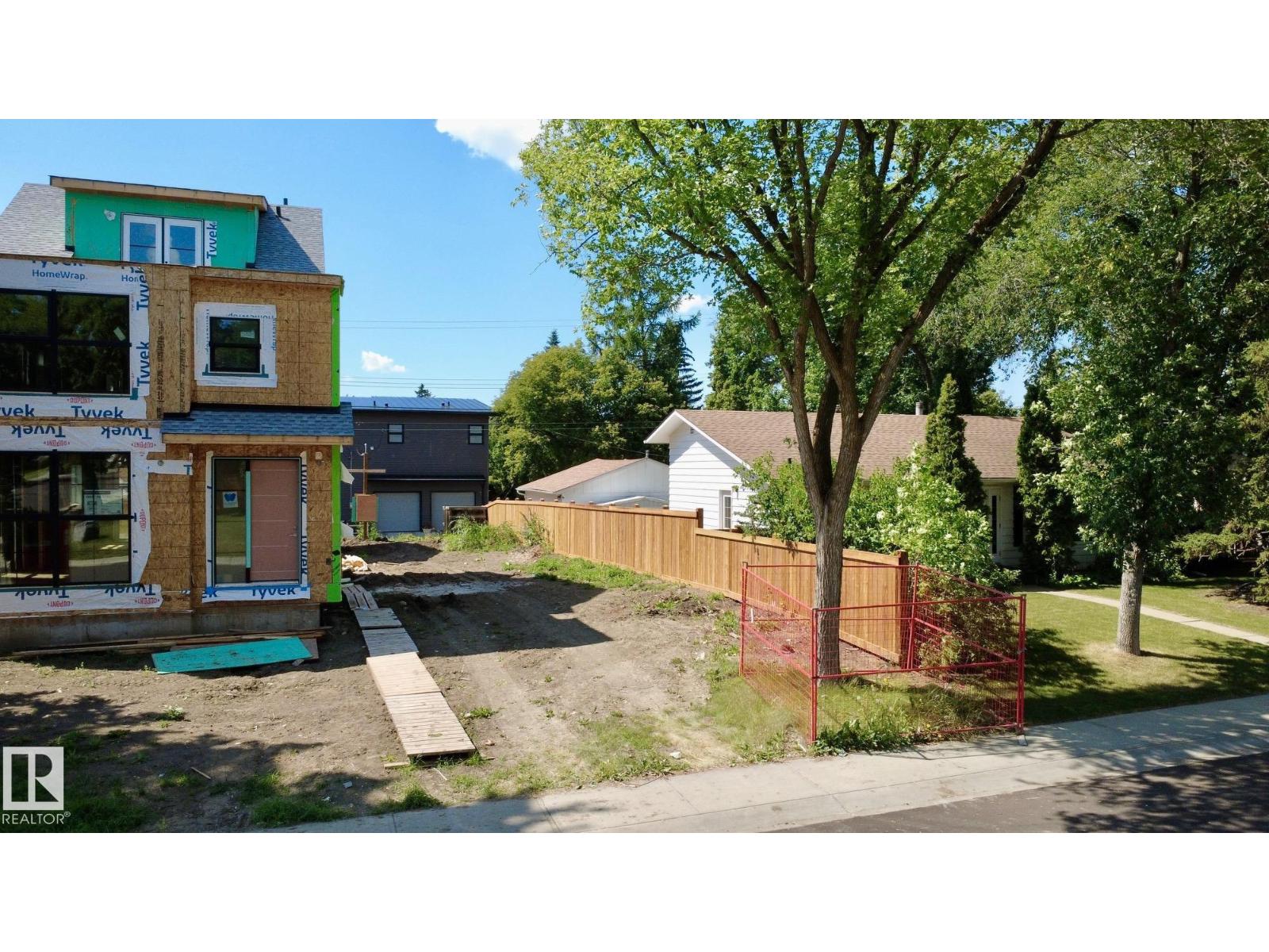 7806 145 St Nw Property Photo 2