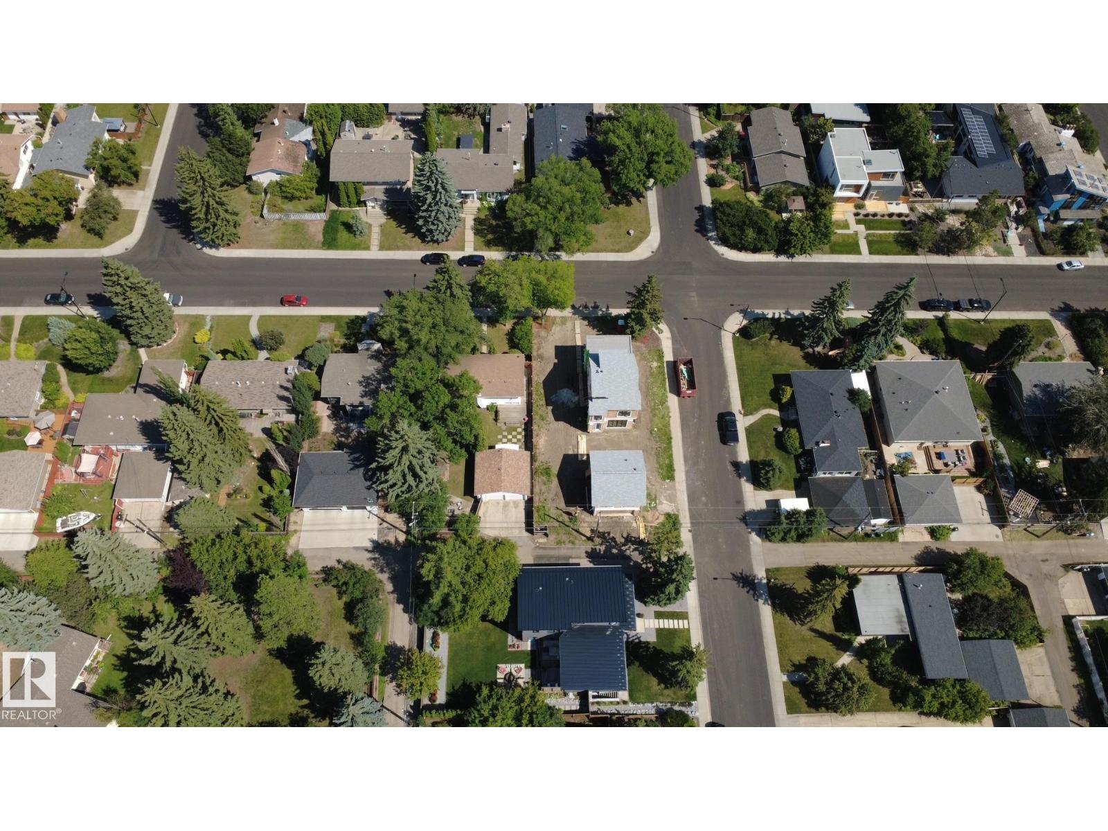 7806 145 St Nw Property Photo 6