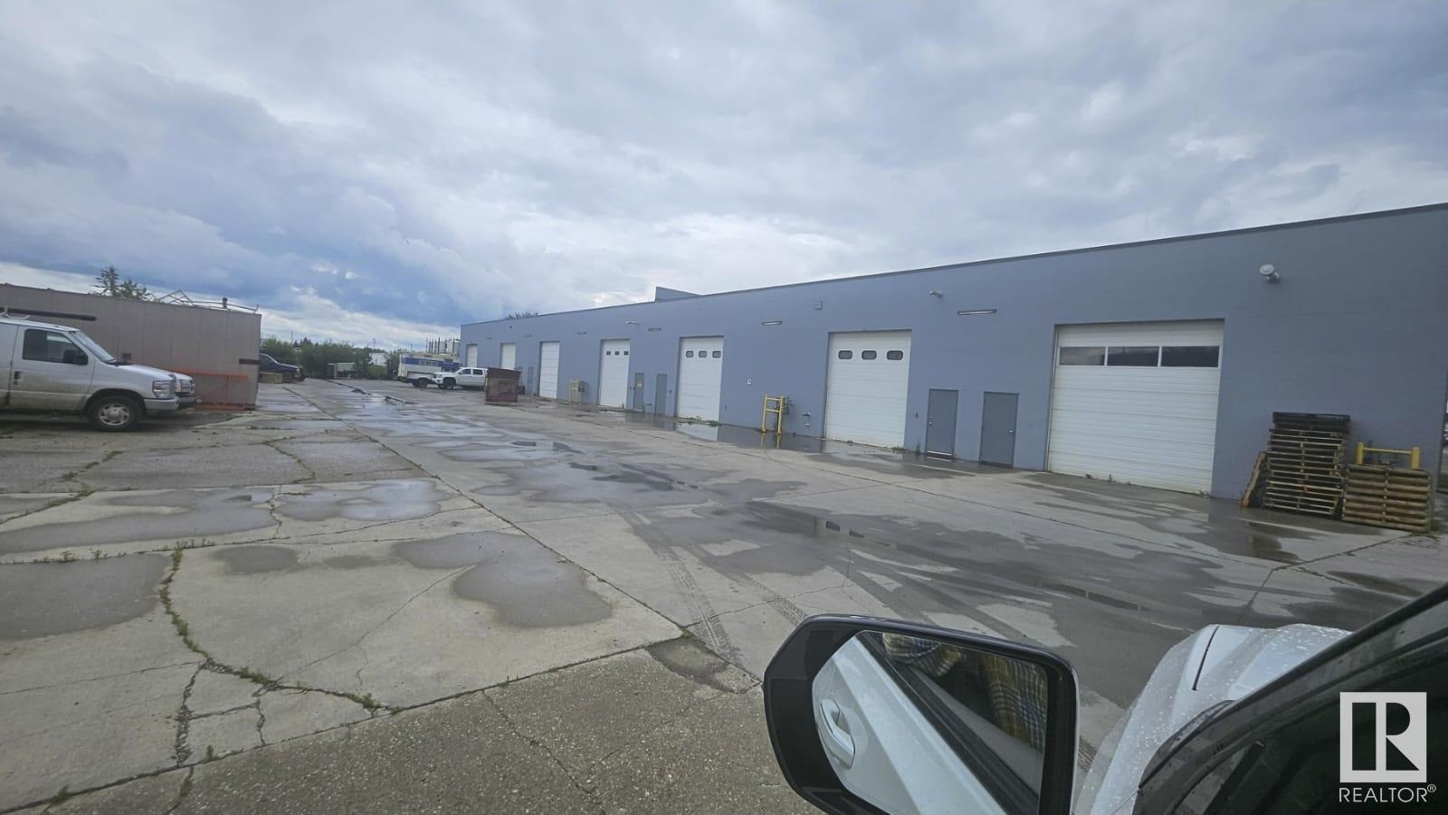 21107 108 Av Nw Property Photo 2