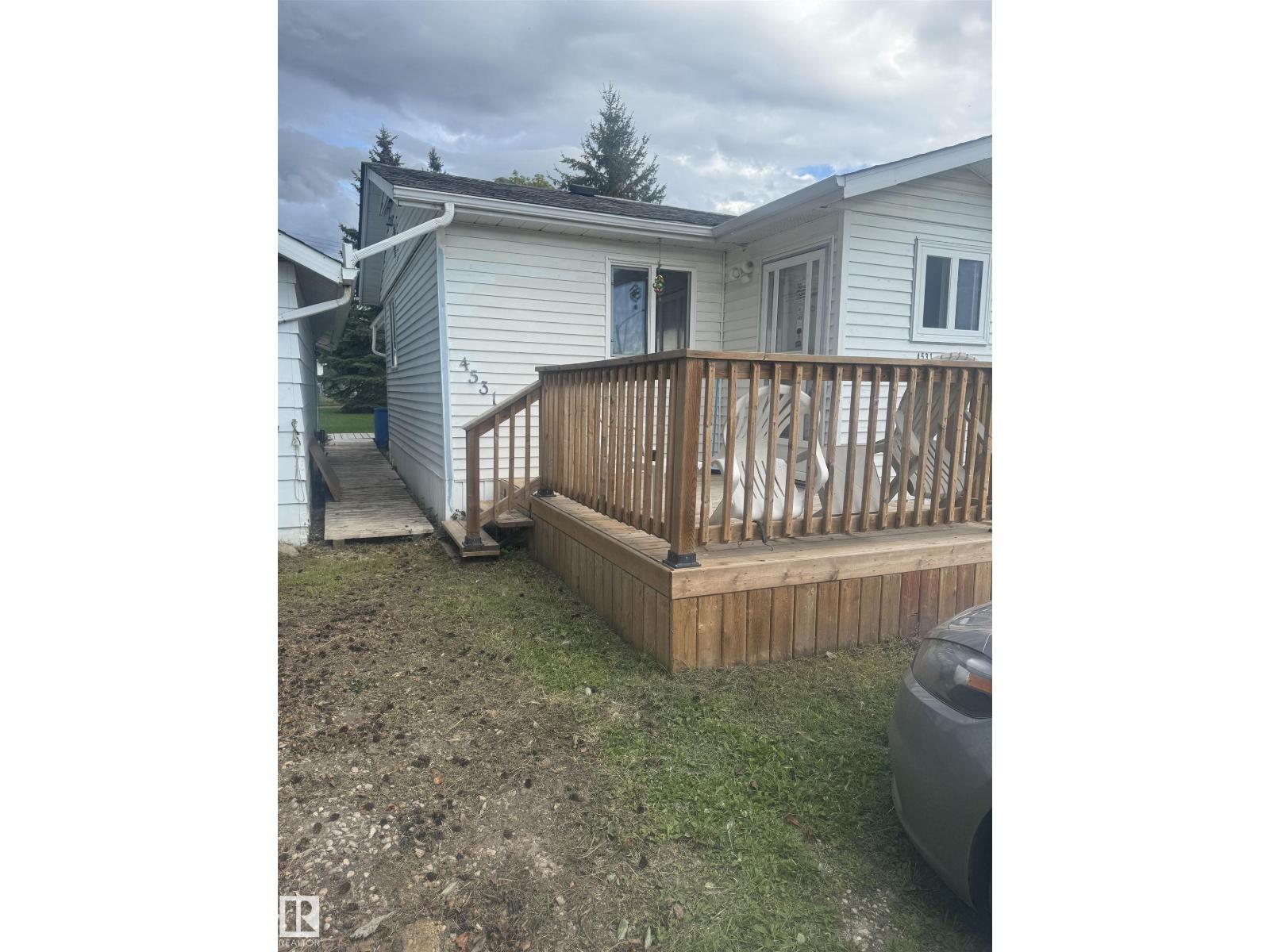 4531 47 St Property Photo 2