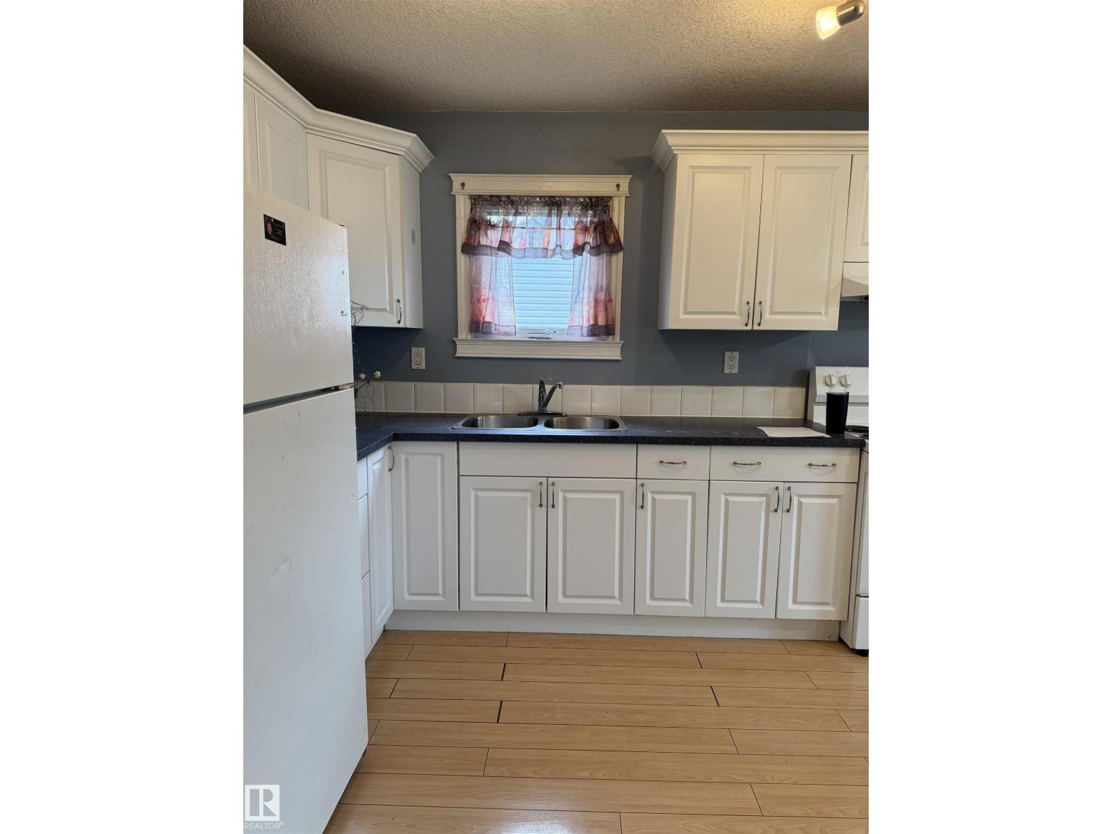 4531 47 St Property Photo 16