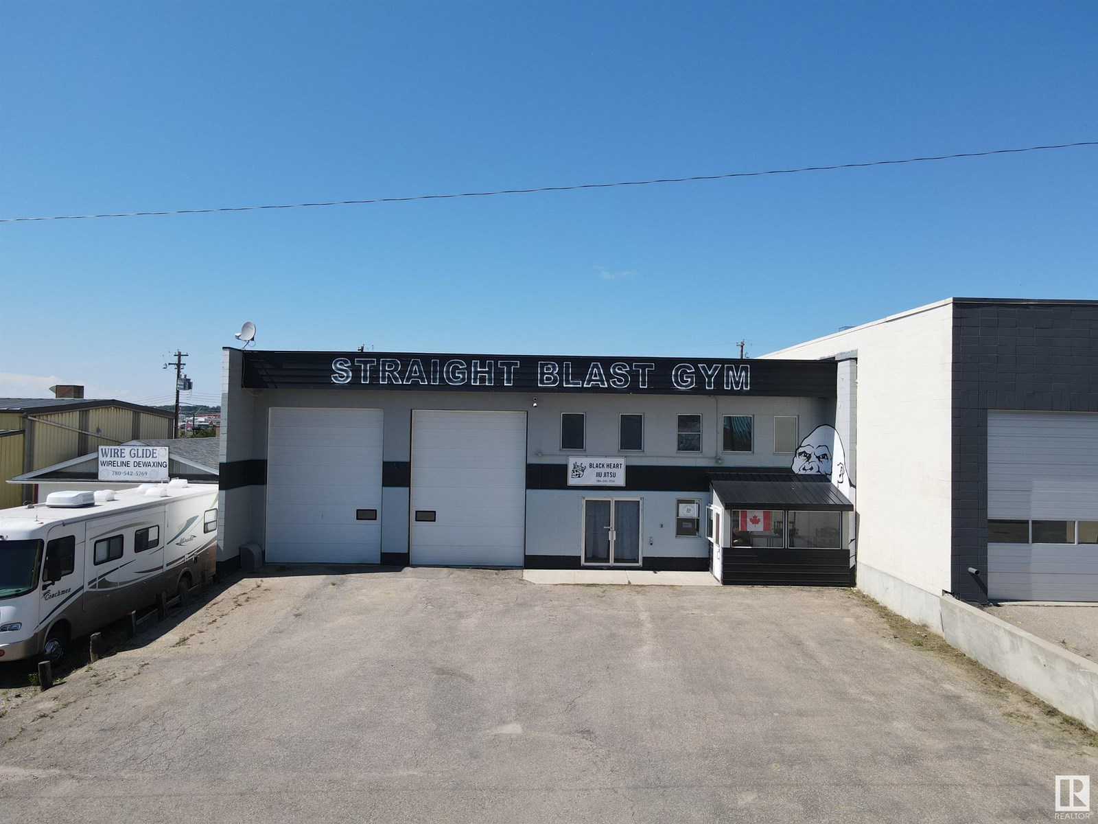 5516 53 Av Property Photo 2
