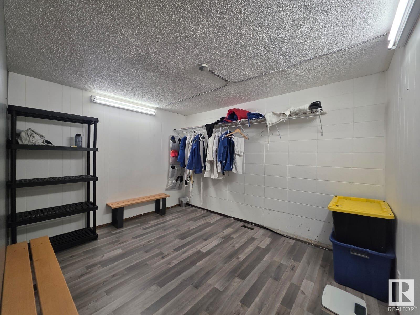 5516 53 Av Property Photo 13