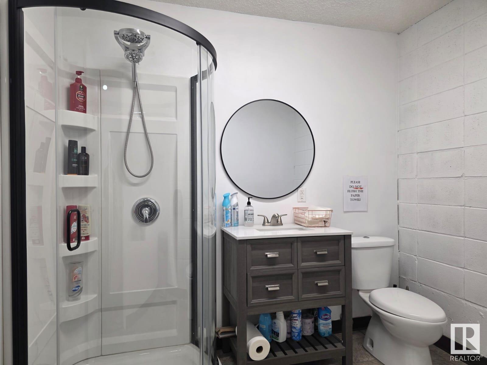 5516 53 Av Property Photo 15