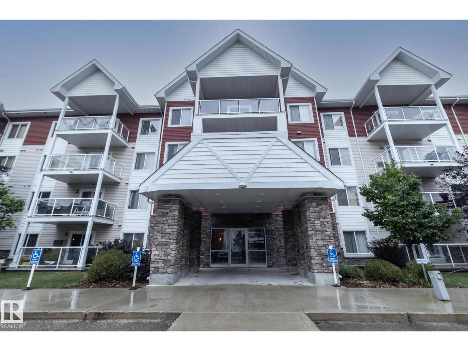 #402 2207 44 Av Nw Property Photo 2